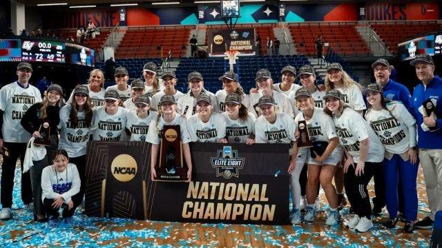 Grand Valley State wins its second-straight DII women's basketball championship.